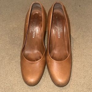 Donald J Pliner heels. Size 8M.